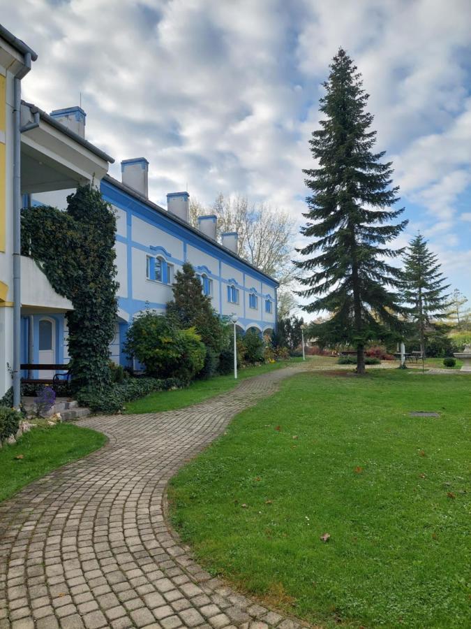 City Corner Thermal Mosonmagyaróvár Exterior foto